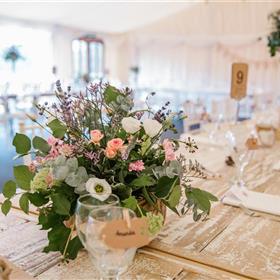 fwthumb6. Emily table centre.jpg